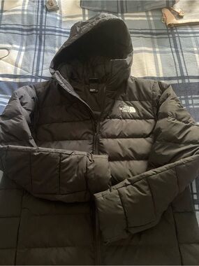 The North Face Black Insulated Jacket with Logo Tag